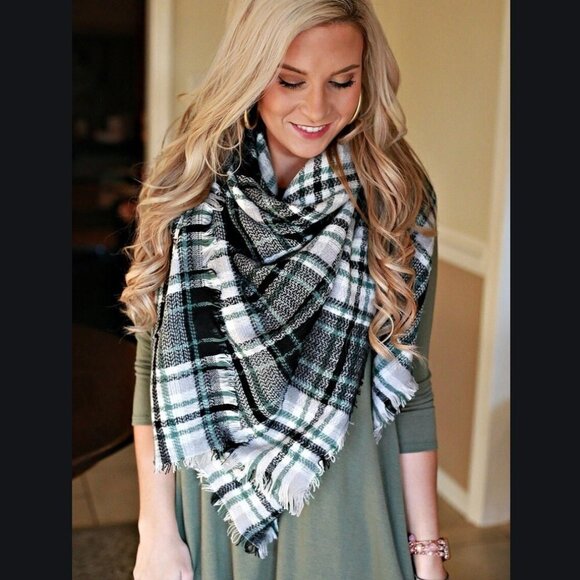 Oversized Plaid Blanket Scarf Wrap Black/White/Olive - Picture 1 of 15